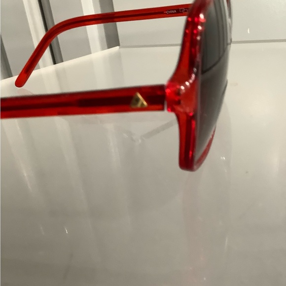 Liz Claiborne Vtg Woman’s Oversized Red Sunglasses, Smoke Gray BiFocal Lens, main image 8